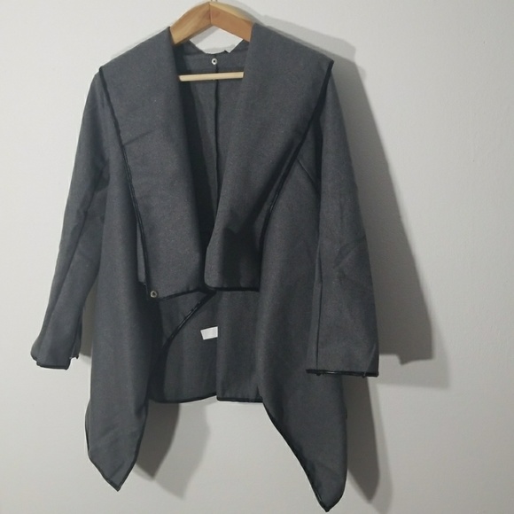 Beautiful Fitted Jacket Cardigan - Picture 3 of 6